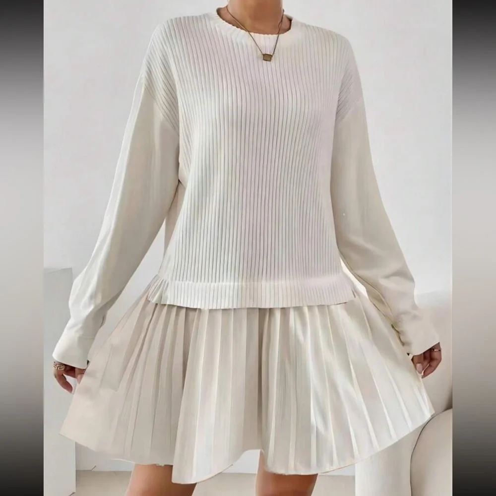 Pleated hem dress - Picture 1 of 9